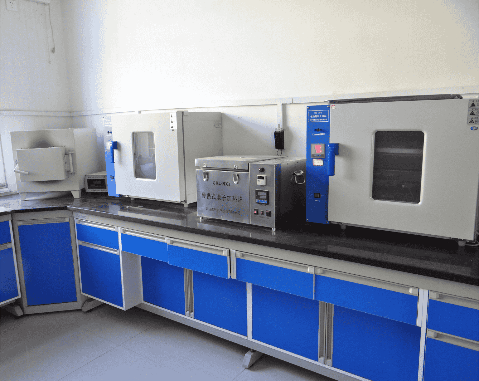 معدات الاختبار